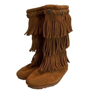 GIRLS Minnetonka suede fringe boots size 1Y